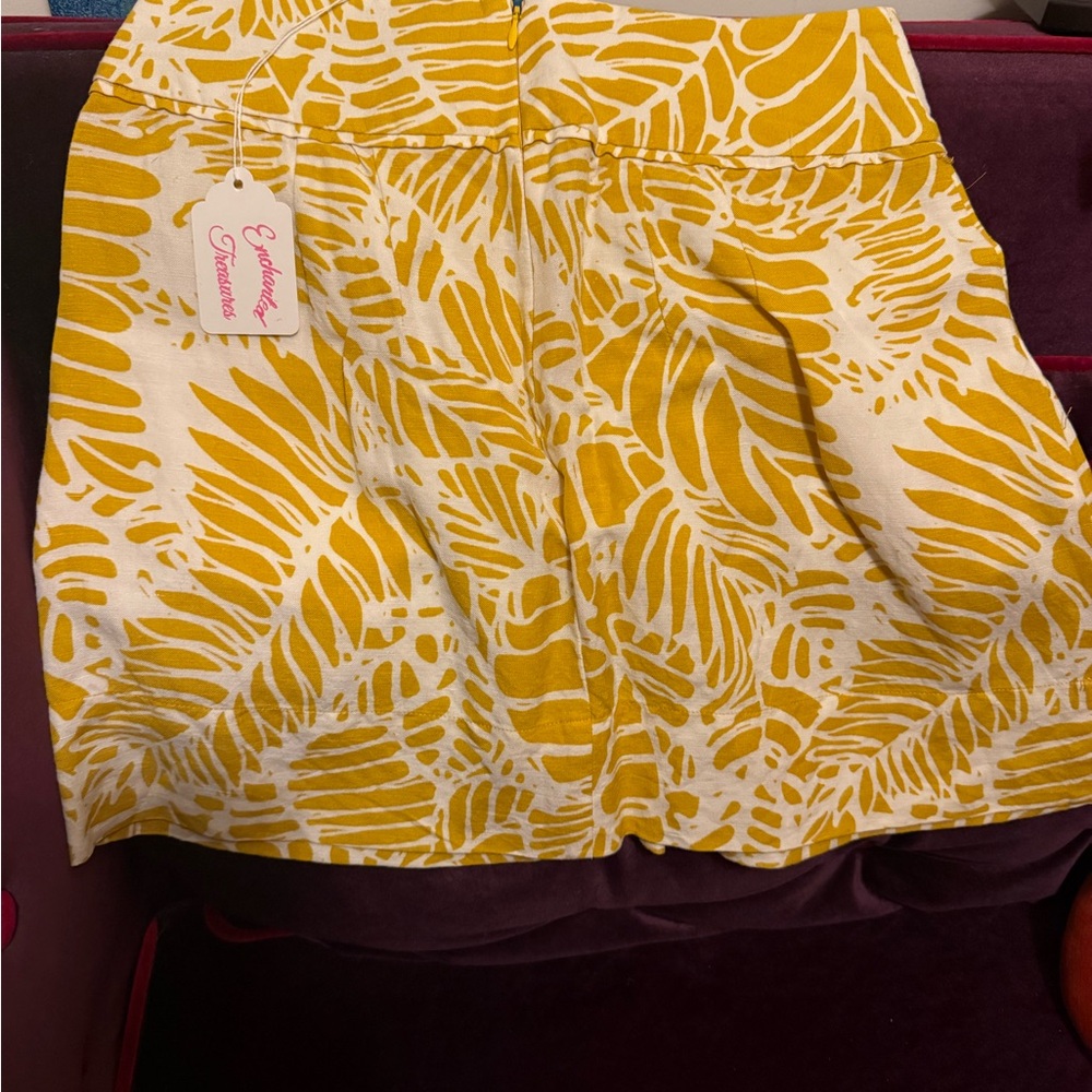 LOFT Mustard and Cream Patterned Skirt POCKETS!